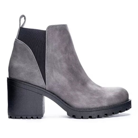 Dirty Laundry LIDO Women's Booties Block Heel Lug Sole Ankle Boots - Picture 2 of 8